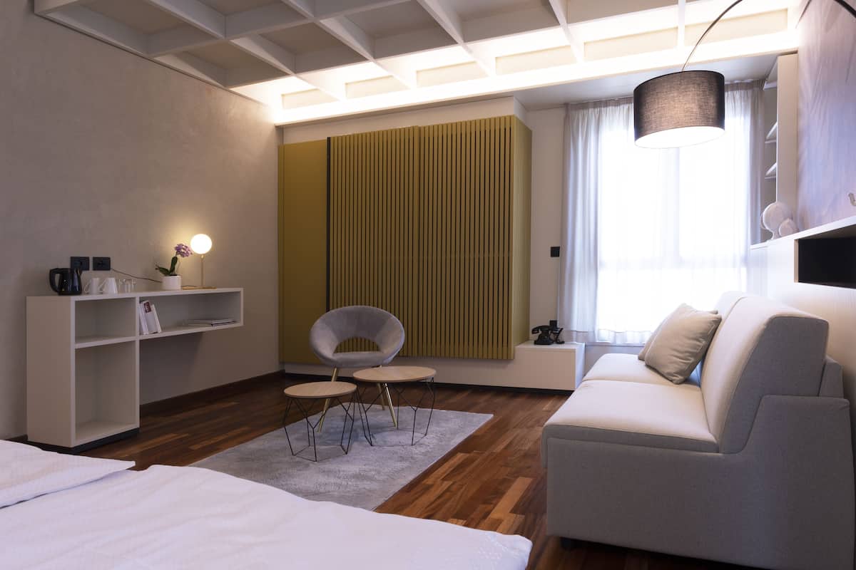 junior studio suite | 1 bedroom, minibar, in-room safe, individually furnished