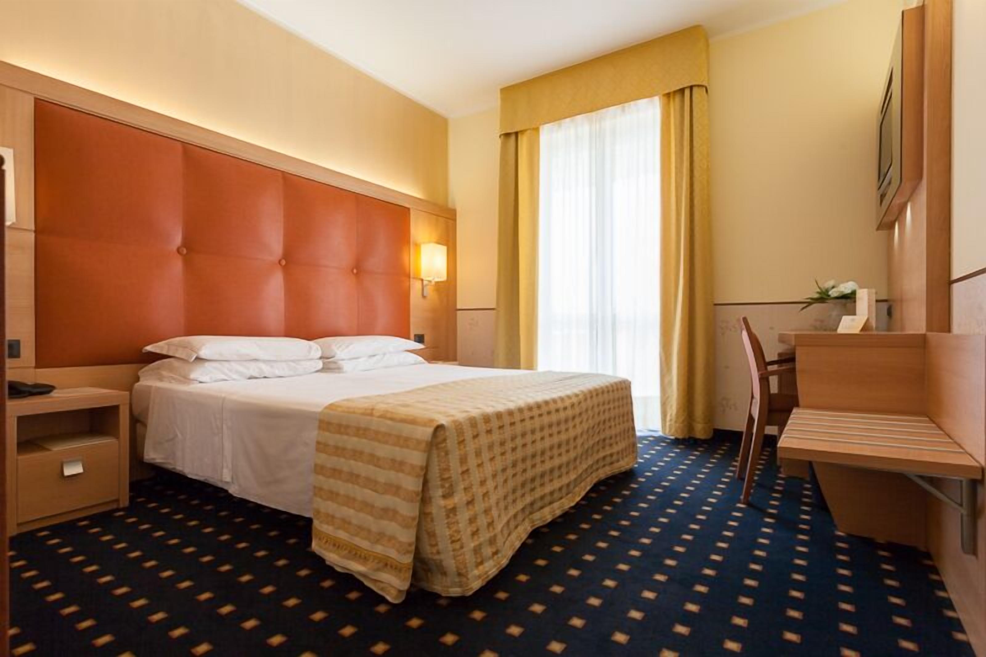 superior double room | in-room safe, desk, soundproofing, free wifi