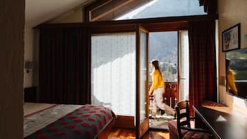Doppel- oder Zweibettzimmer | Zimmersafe, Babybetten, kostenloses WLAN, Bettwäsche