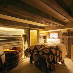 Couples treatment room(s), sauna, hot tub, steam room