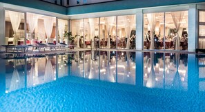 Seasonal outdoor pool, pool umbrellas, pool loungers - Hotel Parigi (San Michele al Tagliamento)