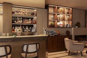 Bar (trong khuôn viên)