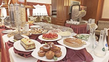 Se sirven desayunos y cenas, cocina italiana