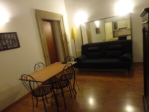 Dagelijks continentaal ontbijt (EUR 5.00 per persoon)