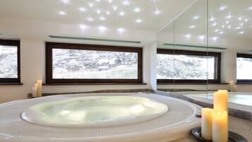 Bañera de hidromasaje interior