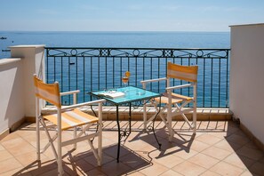 Comfort Triple Room, Terrace, Sea View | Balcony - Hotel Pupetto (Positano)