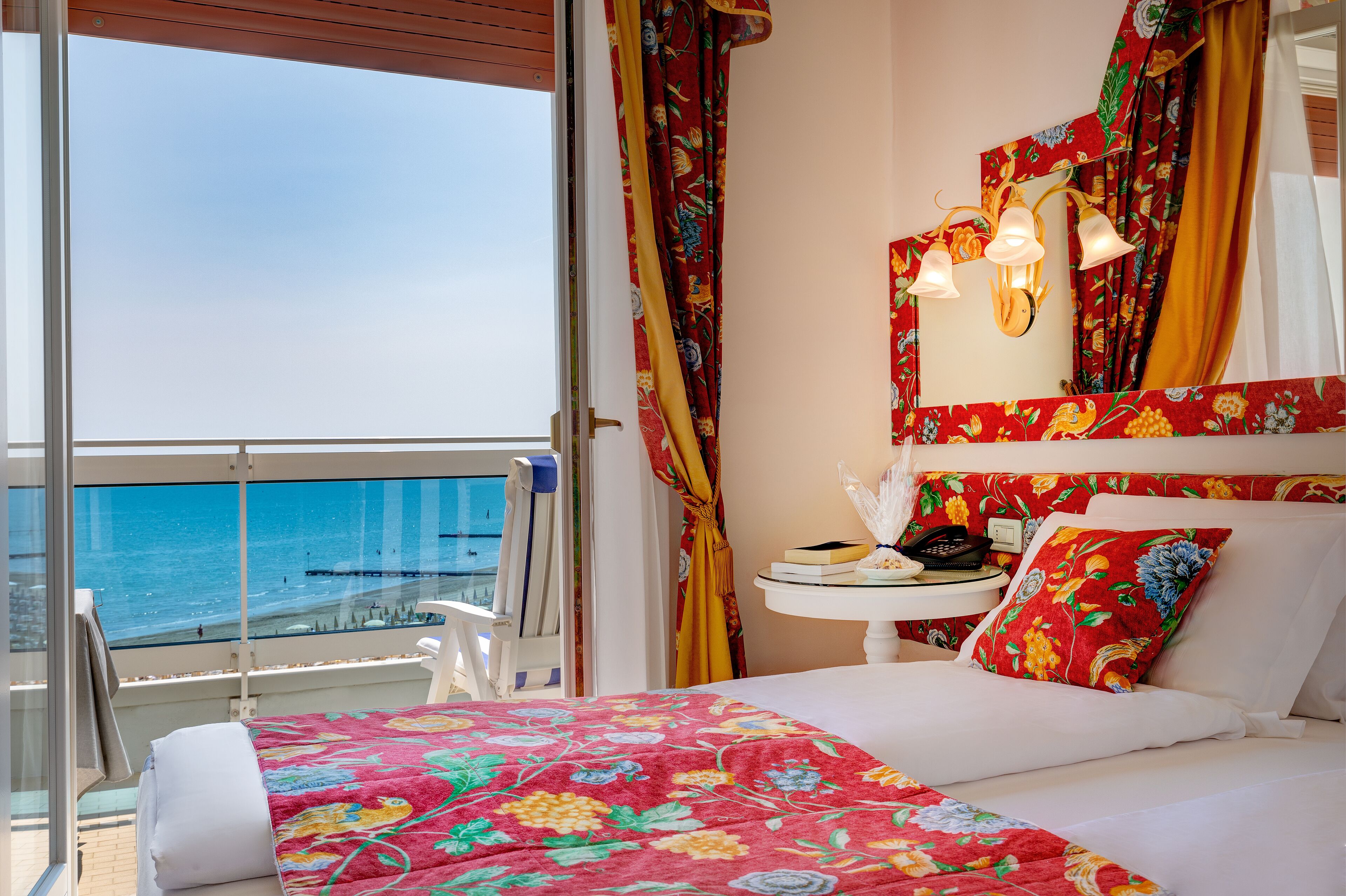 double or twin room, sea view (elegance) | hypo-allergenic bedding, free minibar, in-room safe, desk