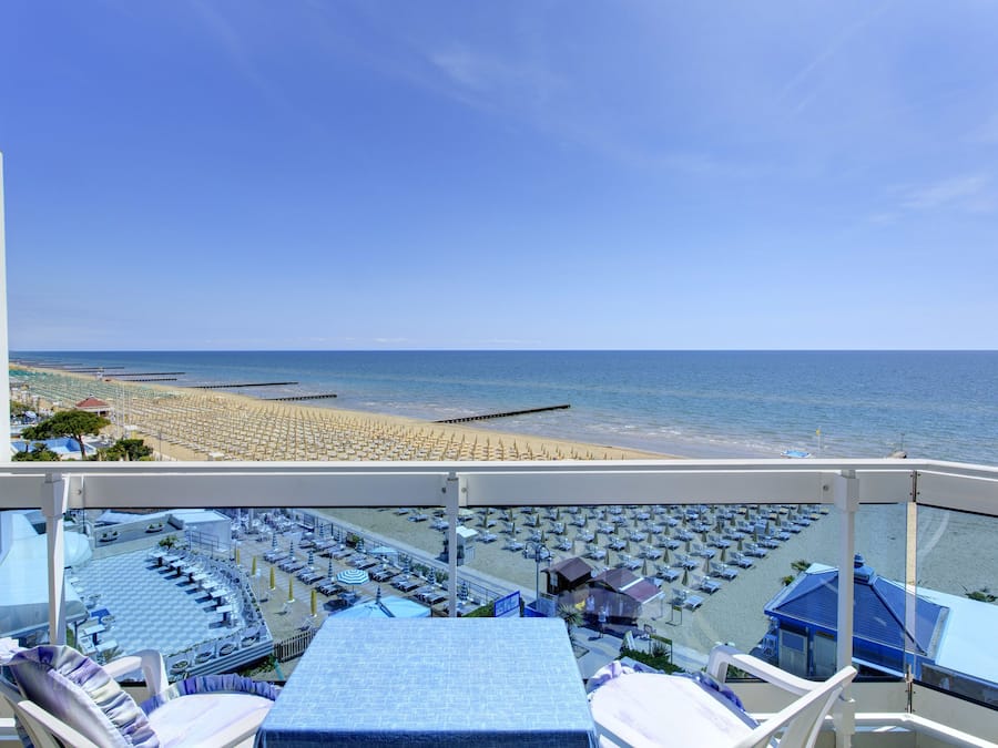 Quarto casal ou duplo, vista para o mar (Elegance) | Roupas de cama antialérgicas, frigobar, cofres nos quartos, escrivaninha