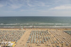 私家海滩、沙滩椅、海滩遮阳伞