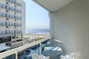 Deluxe Room, 2 Bedrooms, Connecting Rooms, Sea View | Terrace/patio