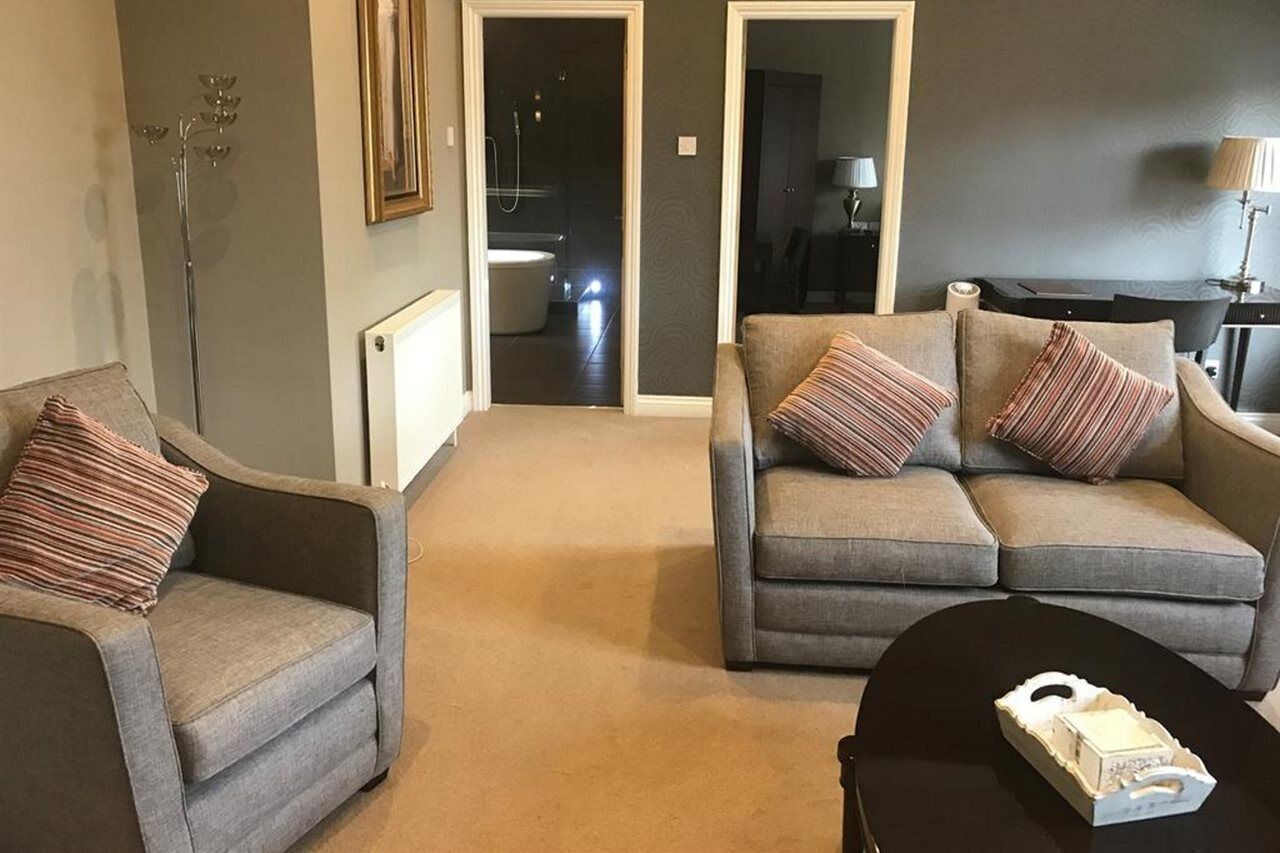 32-inch lcd tv with digital channels, tv