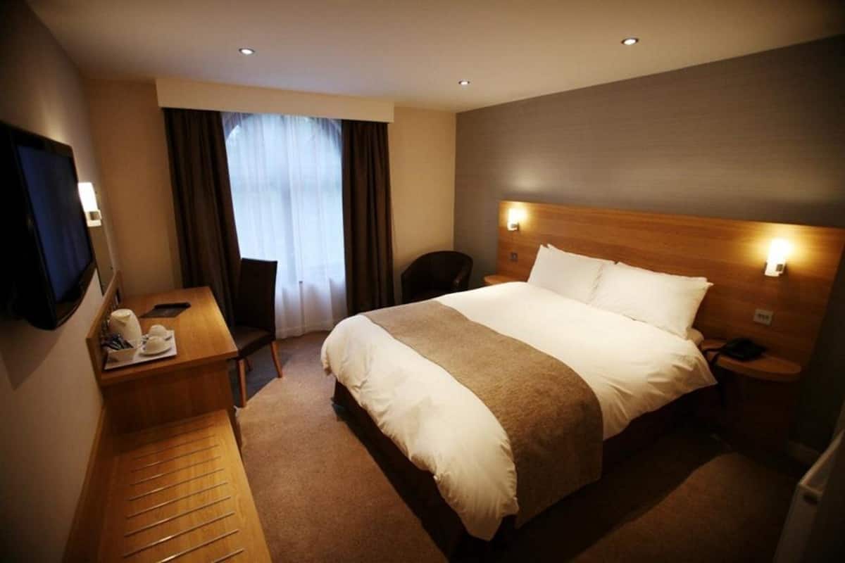 雙人房 | 房內夾萬、手提電腦工作空間、熨斗/熨衫板、免費 Wi-Fi