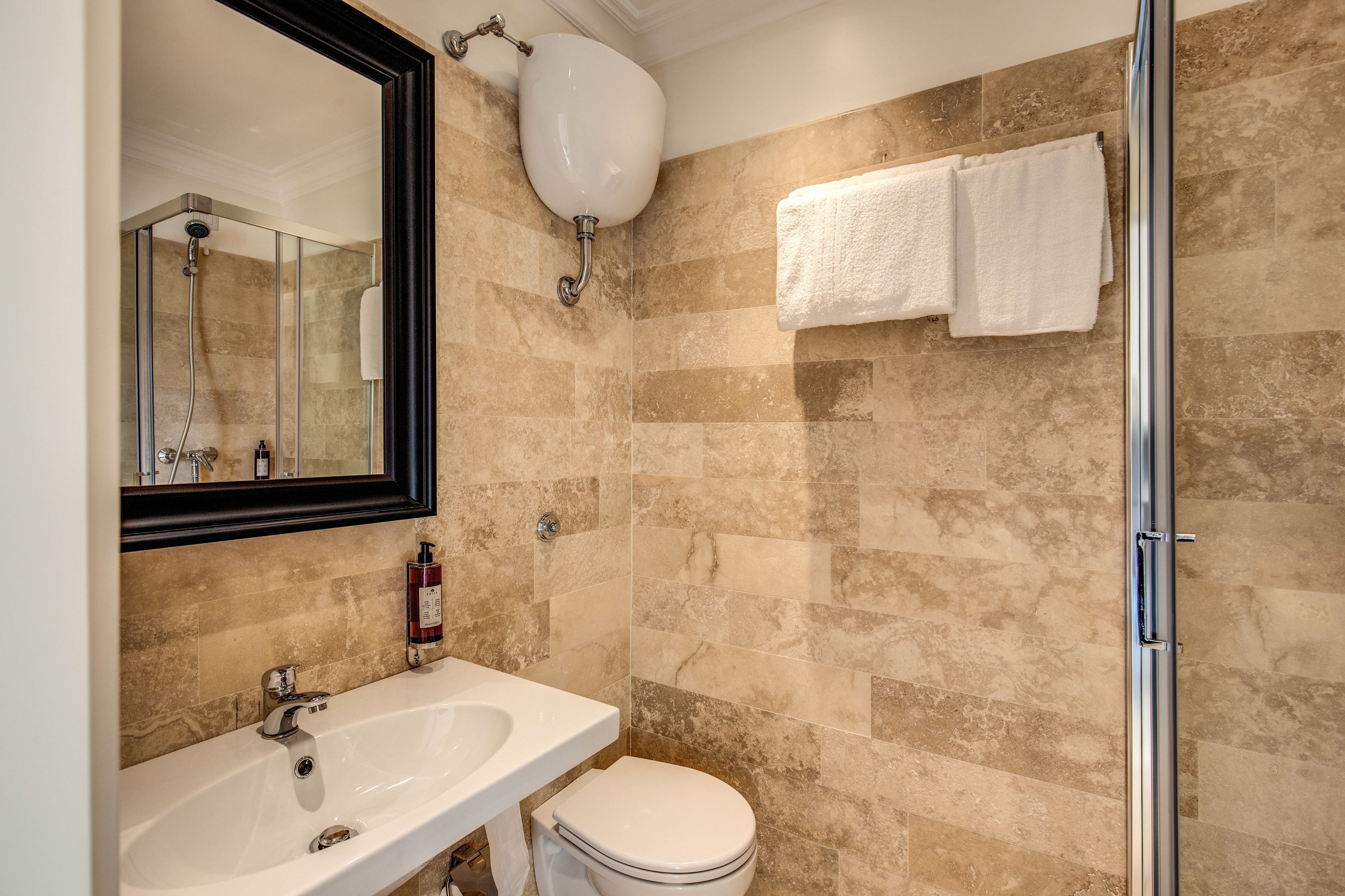 shower, free toiletries, hair dryer, bidet