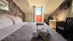 Dobbeltværelse - balkon | Pengeskab på værelset, skrivebord, baby-/barnesenge (tillægsgebyr)