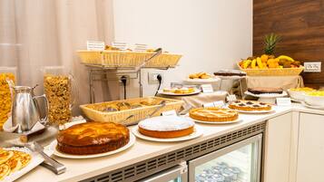 Colazione a buffet, servita tutte le mattine (15 EUR a persona)