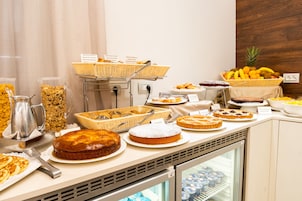 Café da manhã com buffet todos os dias mediante uma taxa