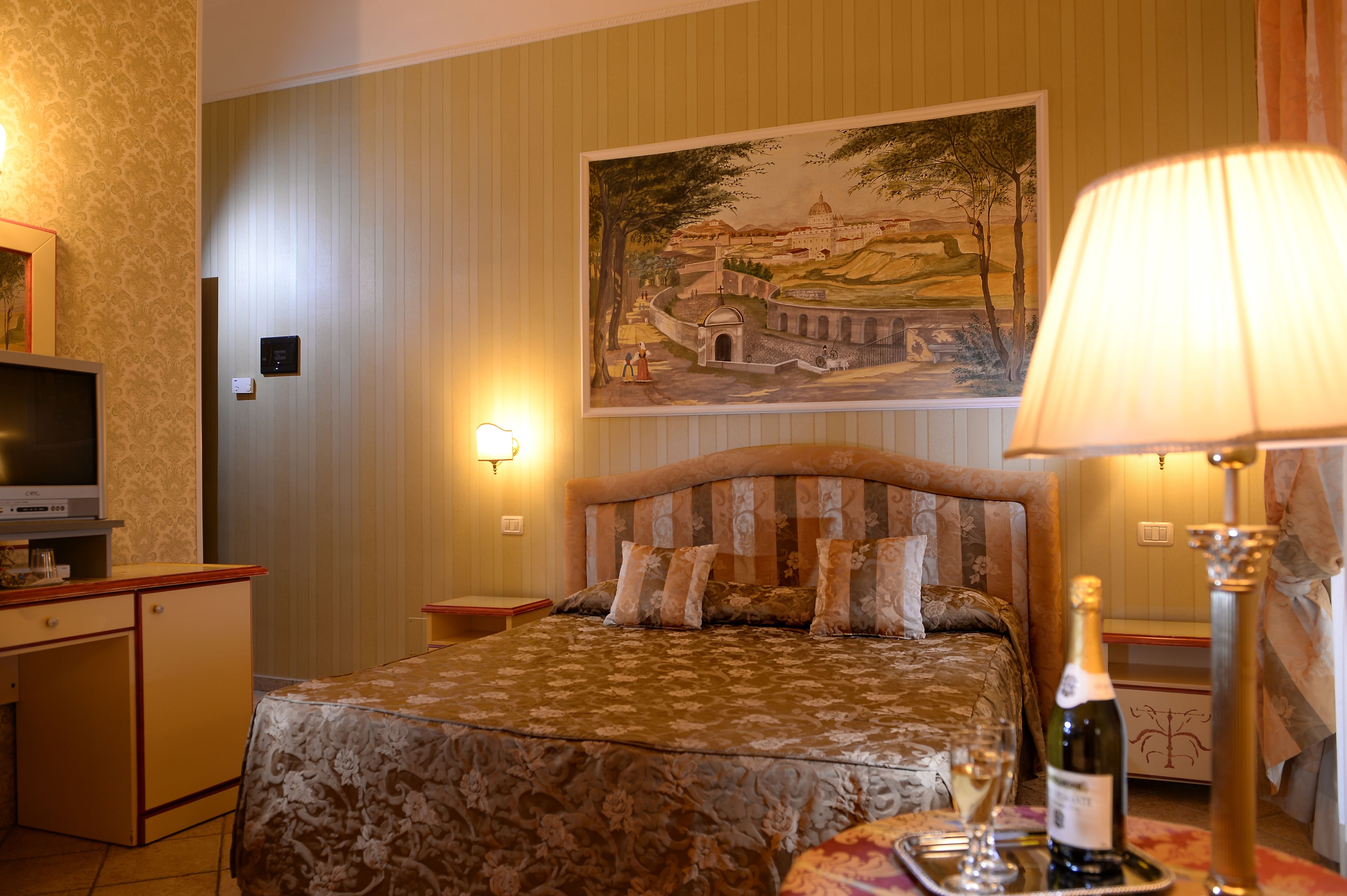 frette italian sheets, premium bedding, down duvets, pillow-top beds