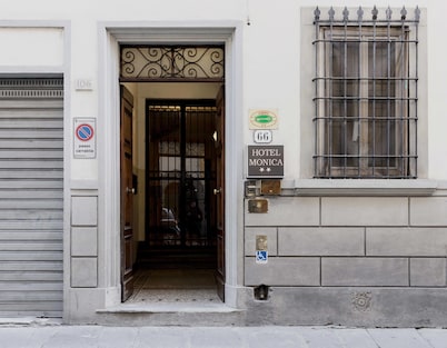 Hotel Monica