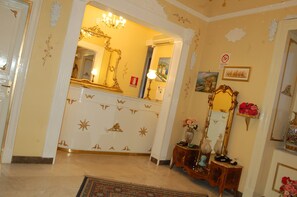 Premium bedding, down comforters, in-room safe, individually decorated