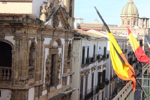 View from property - Hotel Alessandra (Palermo)