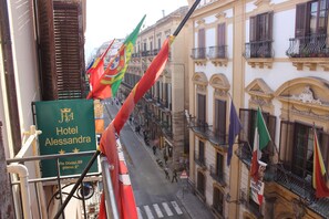 Front of property - Hotel Alessandra (Palermo)