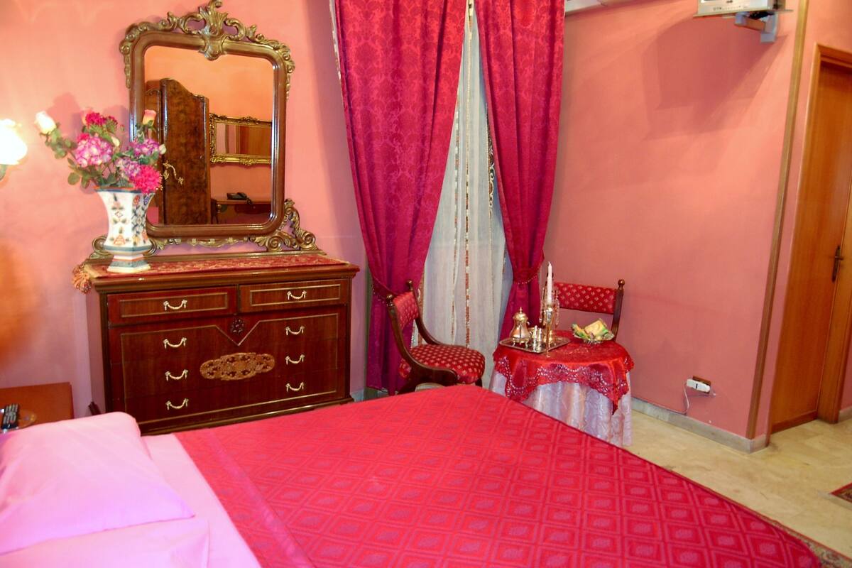 Premium bedding, down comforters, in-room safe, desk