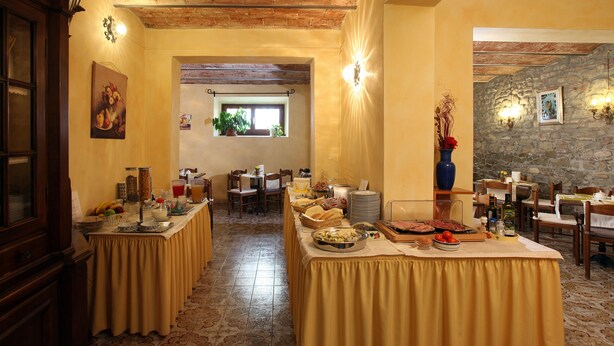 Petit déjeuner buffet servi tous les jours en supplément