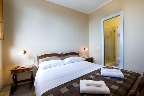 Chambre Double Classique pour 1 personne | Wi-Fi gratuit, draps fournis