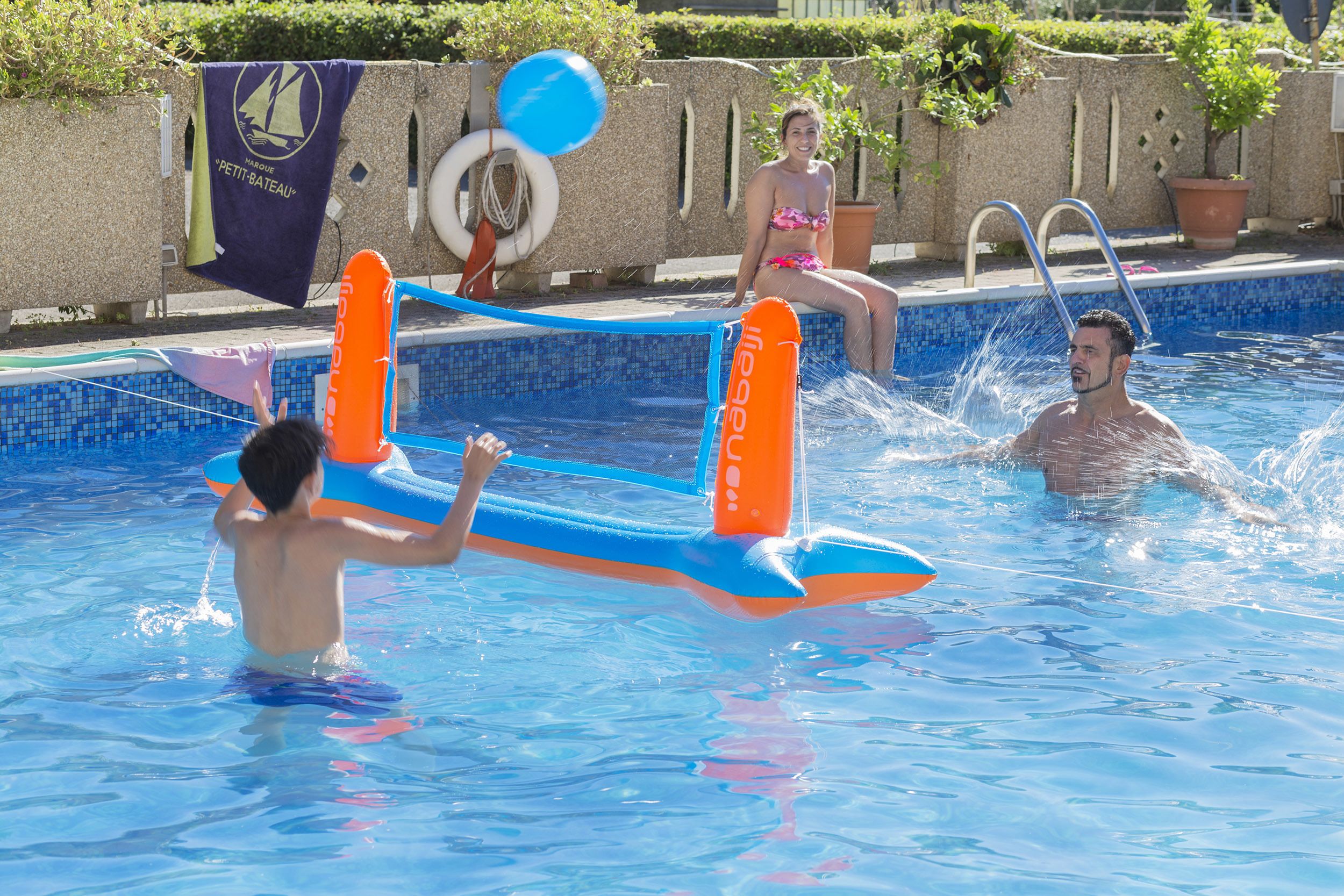 Sæsonbestemt udendørs pool, liggestole