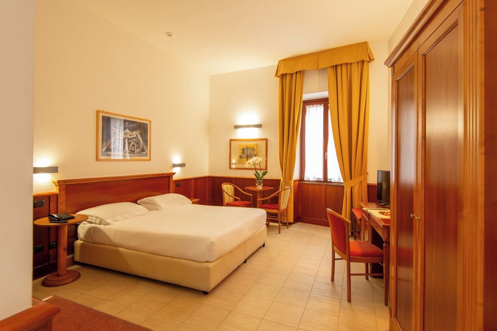 Suite júnior | Minibar, caixa forta a l'habitació i cortines opaques 