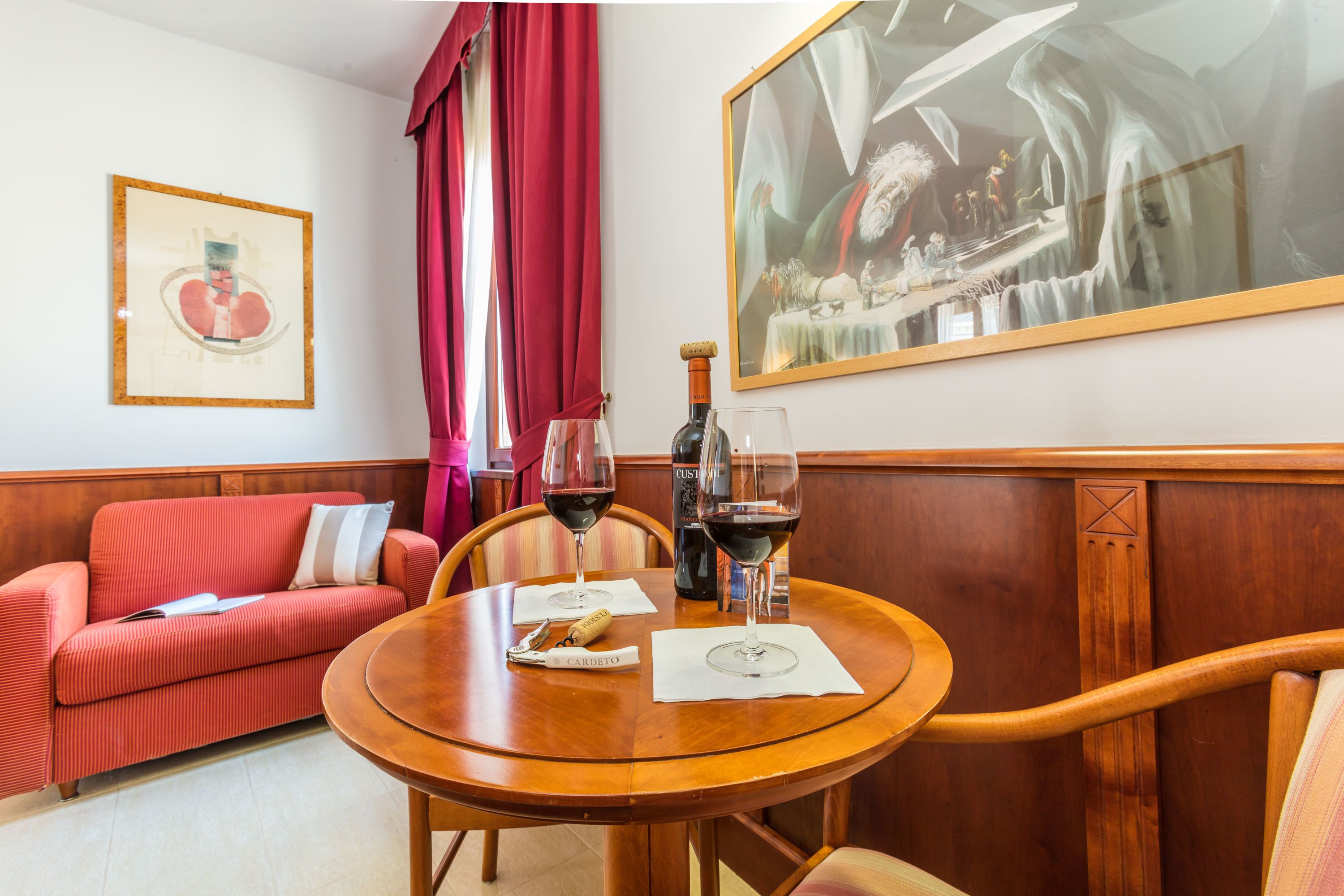 junior suite | minibar, in-room safe, blackout curtains, soundproofing