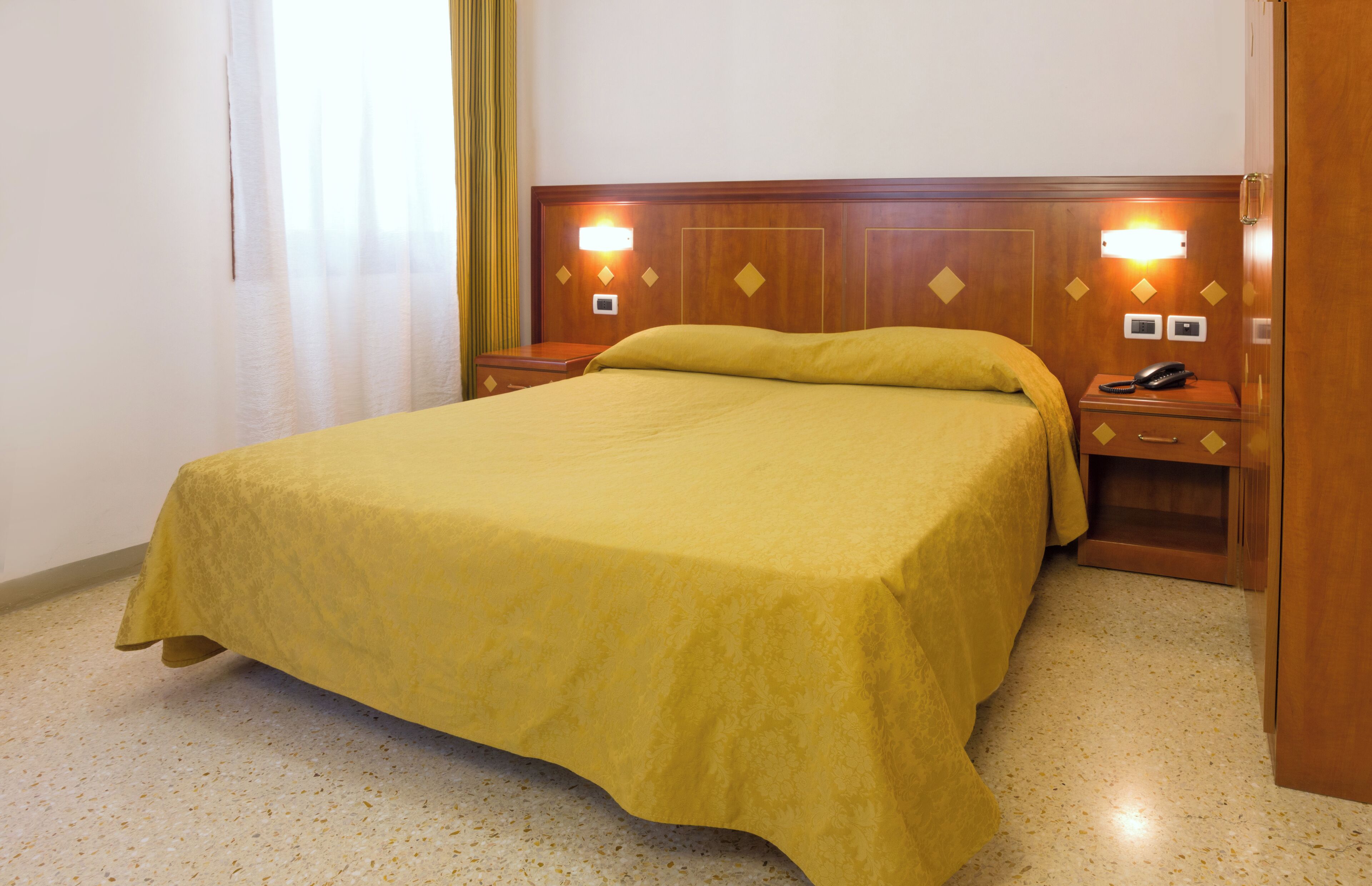 standard double or twin room | 1 bedroom, free wifi, bed sheets