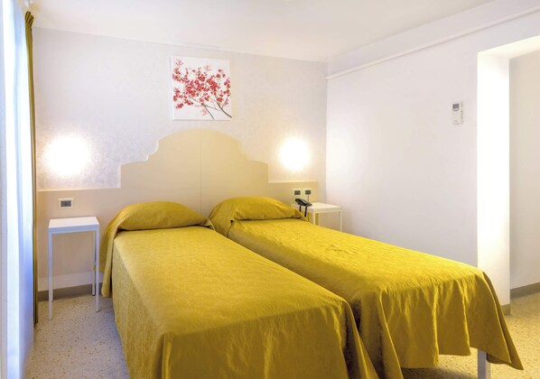 Standard Double or Twin Room | Free WiFi, bed sheets