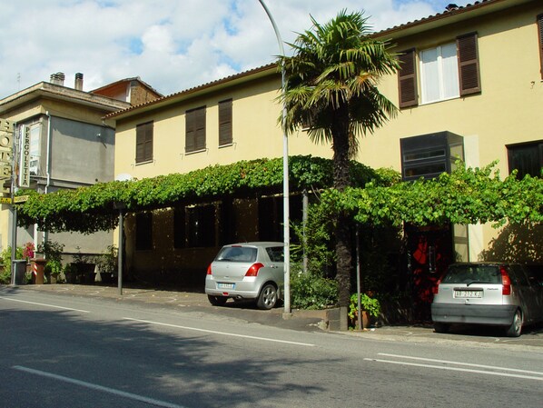 Exterior - Pergoletta (Orvieto)