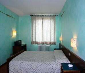 雙人房 | 摺床/加床、免費 Wi-Fi