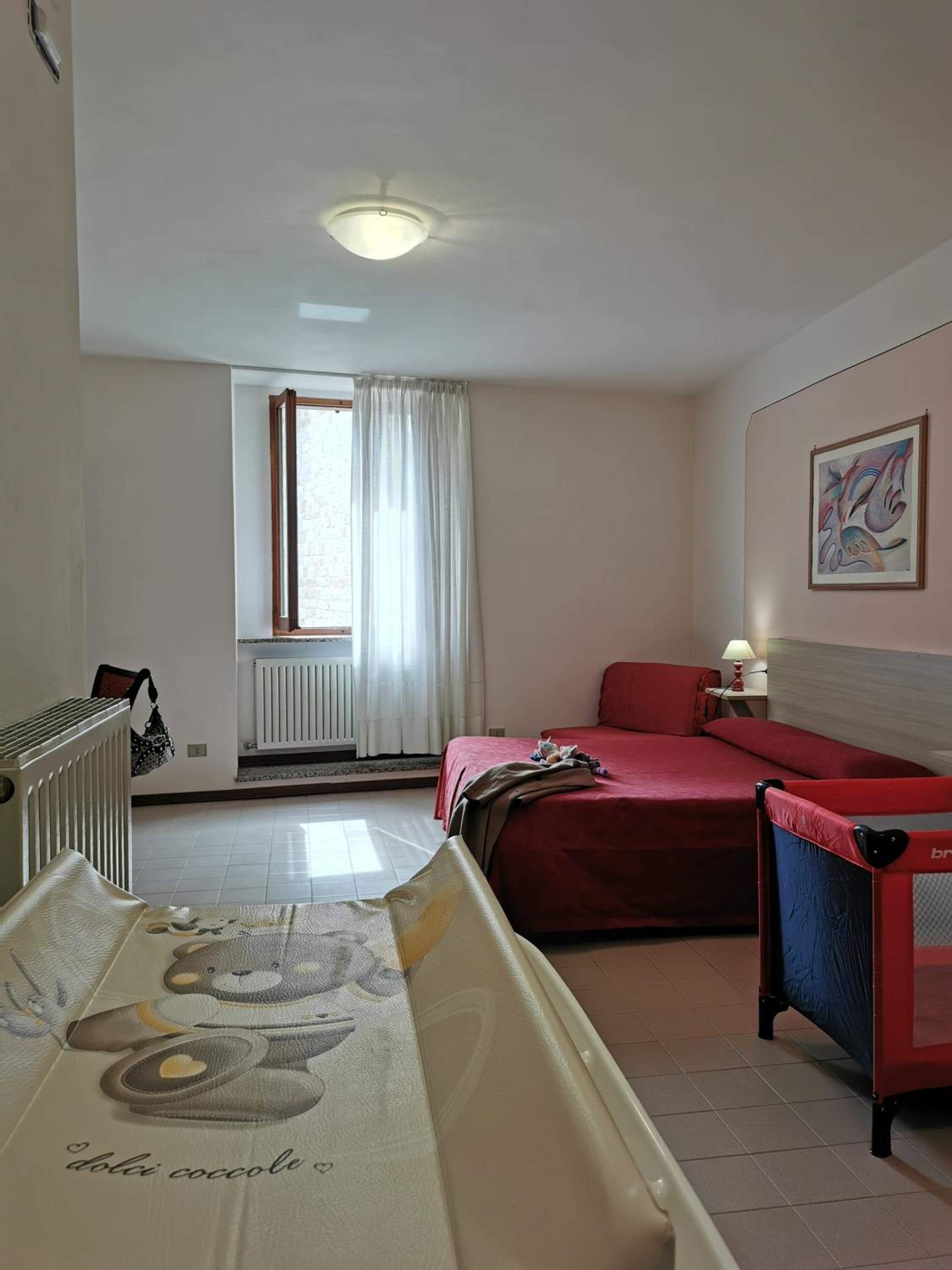 1 bedroom, cots/infant beds, free wifi, bed sheets