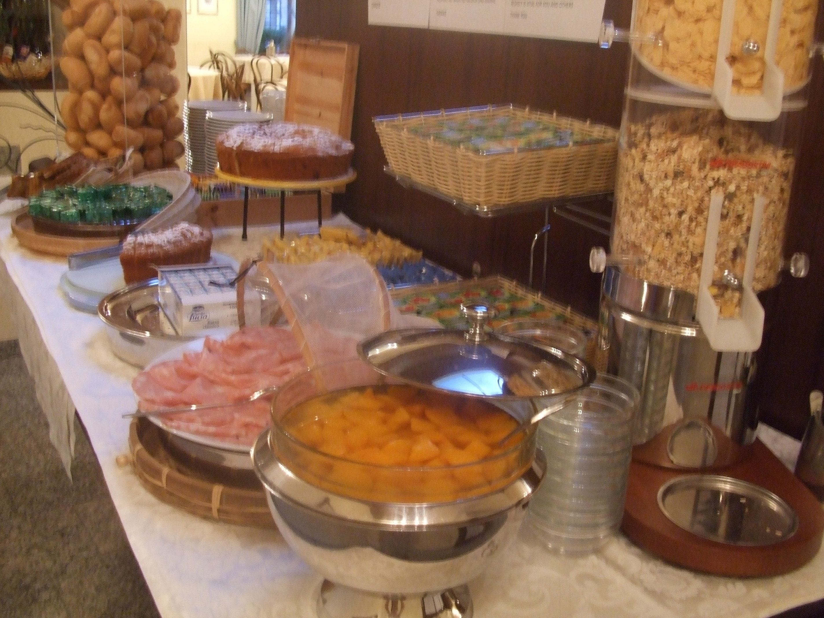 daily breakfast for a fee