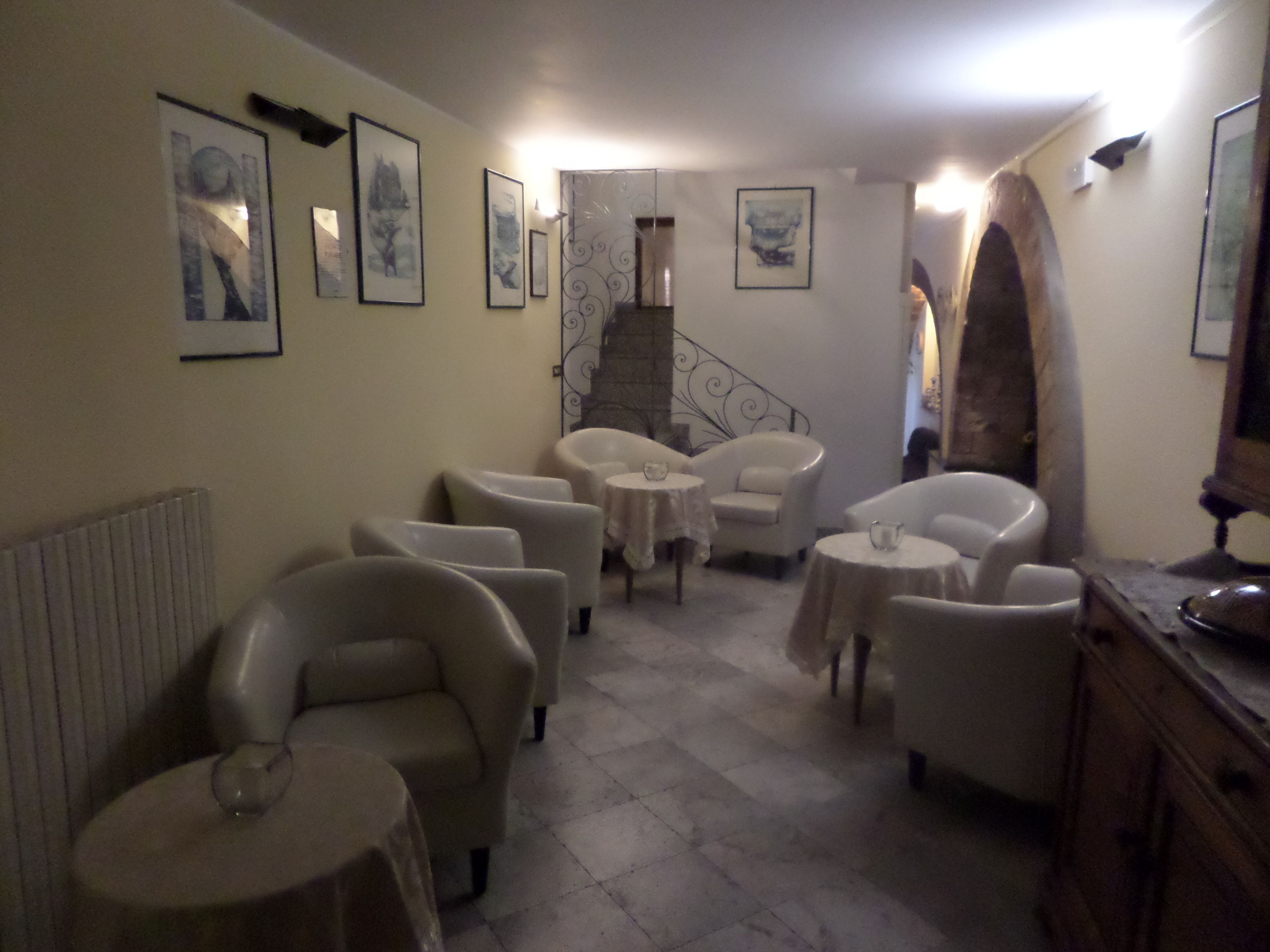 premium bedding, in-room safe, desk, soundproofing