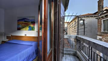 Habitación doble, 1 cama individual grande, Terraza, vista a la ciudad | Vista desde la habitación