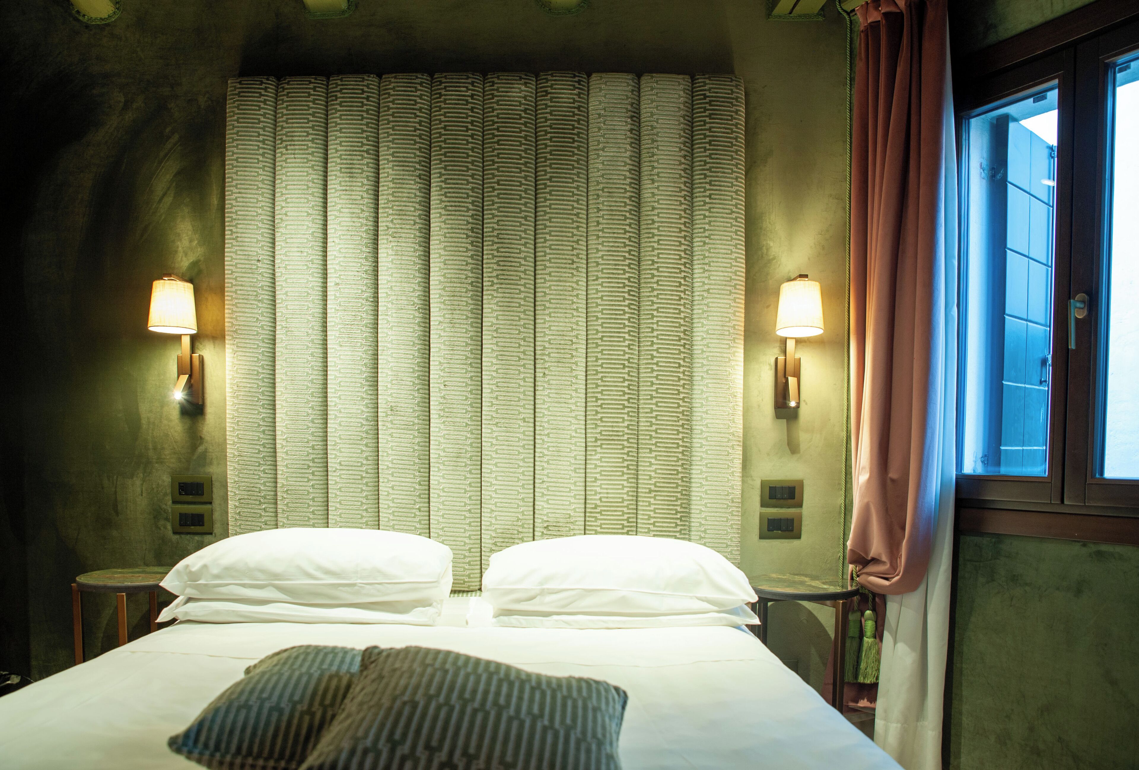 Superior-Doppelzimmer (with extra bed) | Zimmersafe, individuell dekoriert, individuell eingerichtet