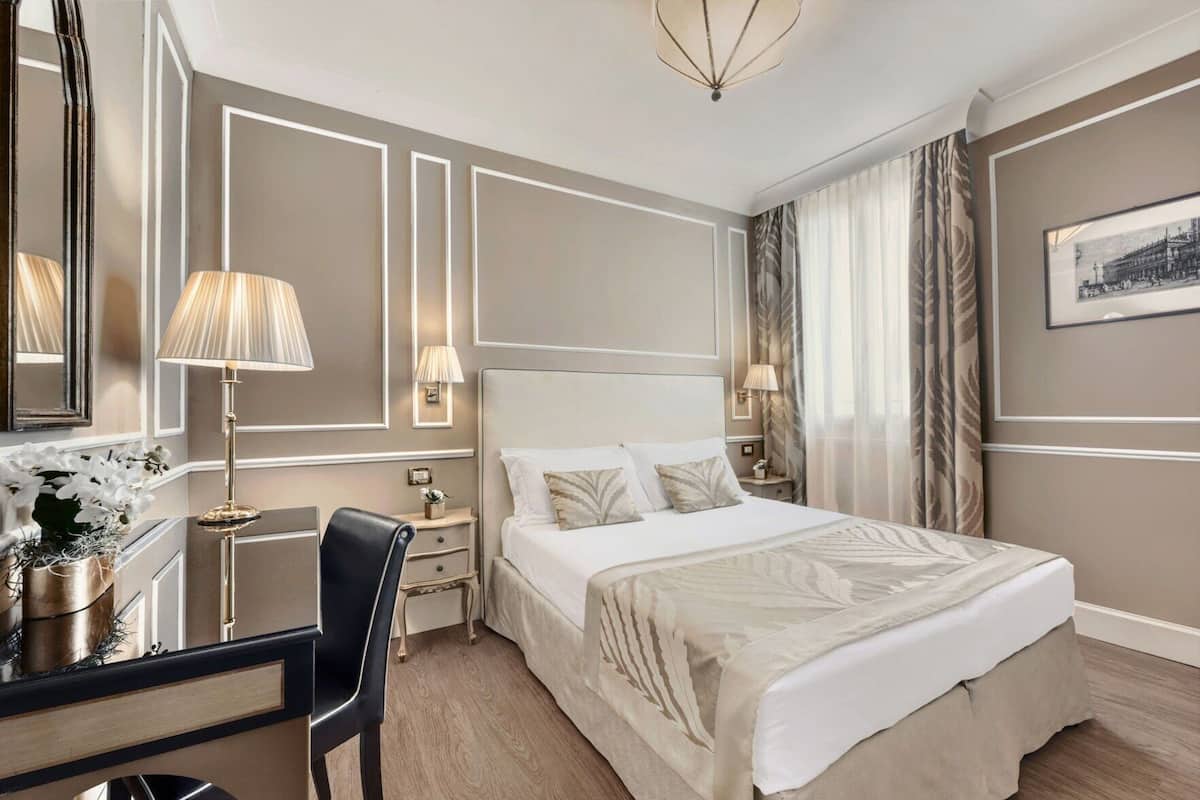 Down comforters, minibar, in-room safe, desk