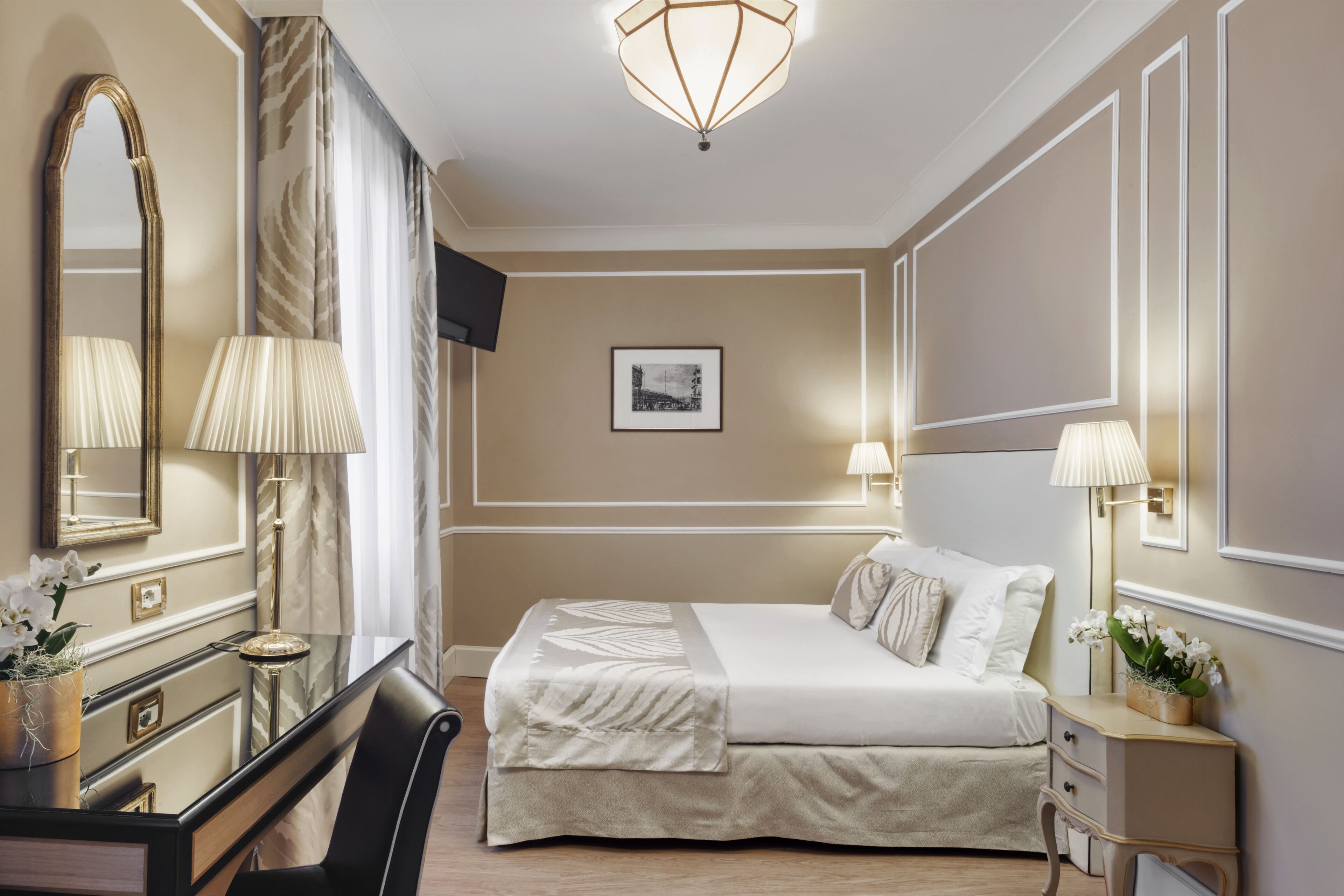 classic double room | down duvets, minibar, in-room safe, desk