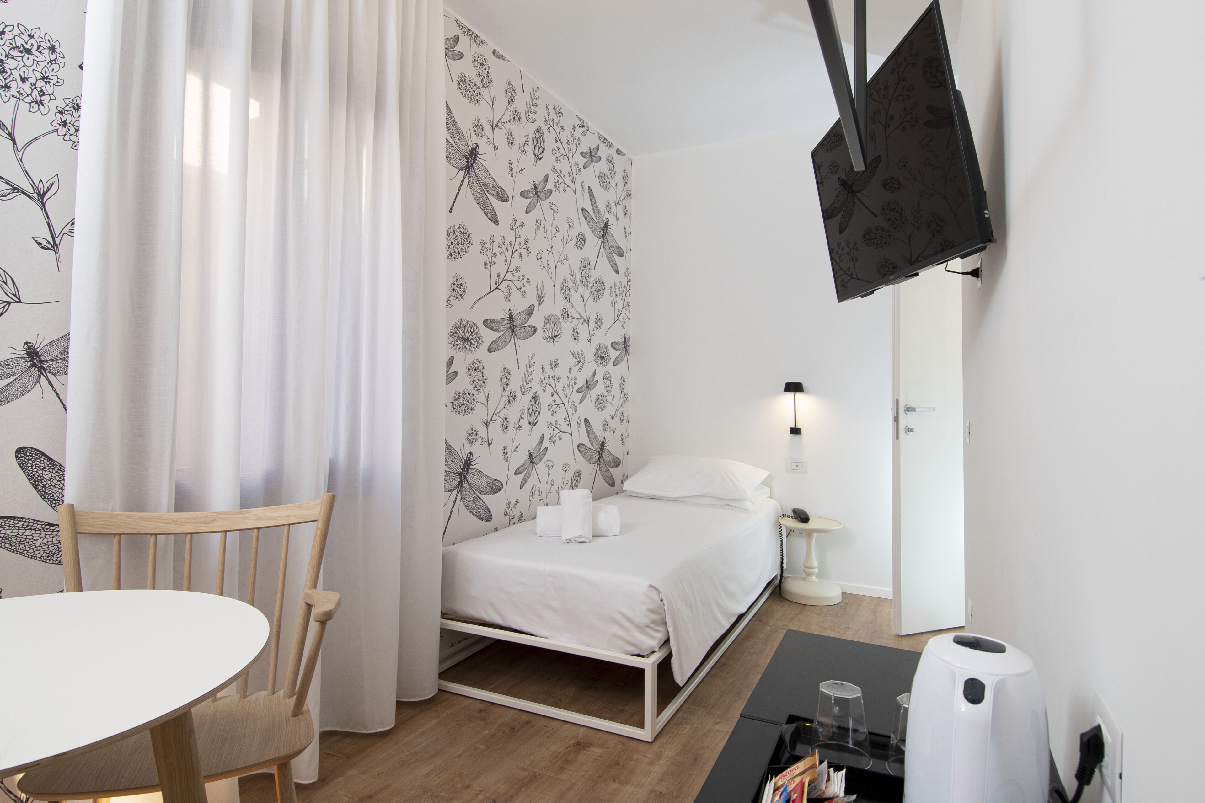 single room | premium bedding, down duvets, in-room safe, cots/infant beds