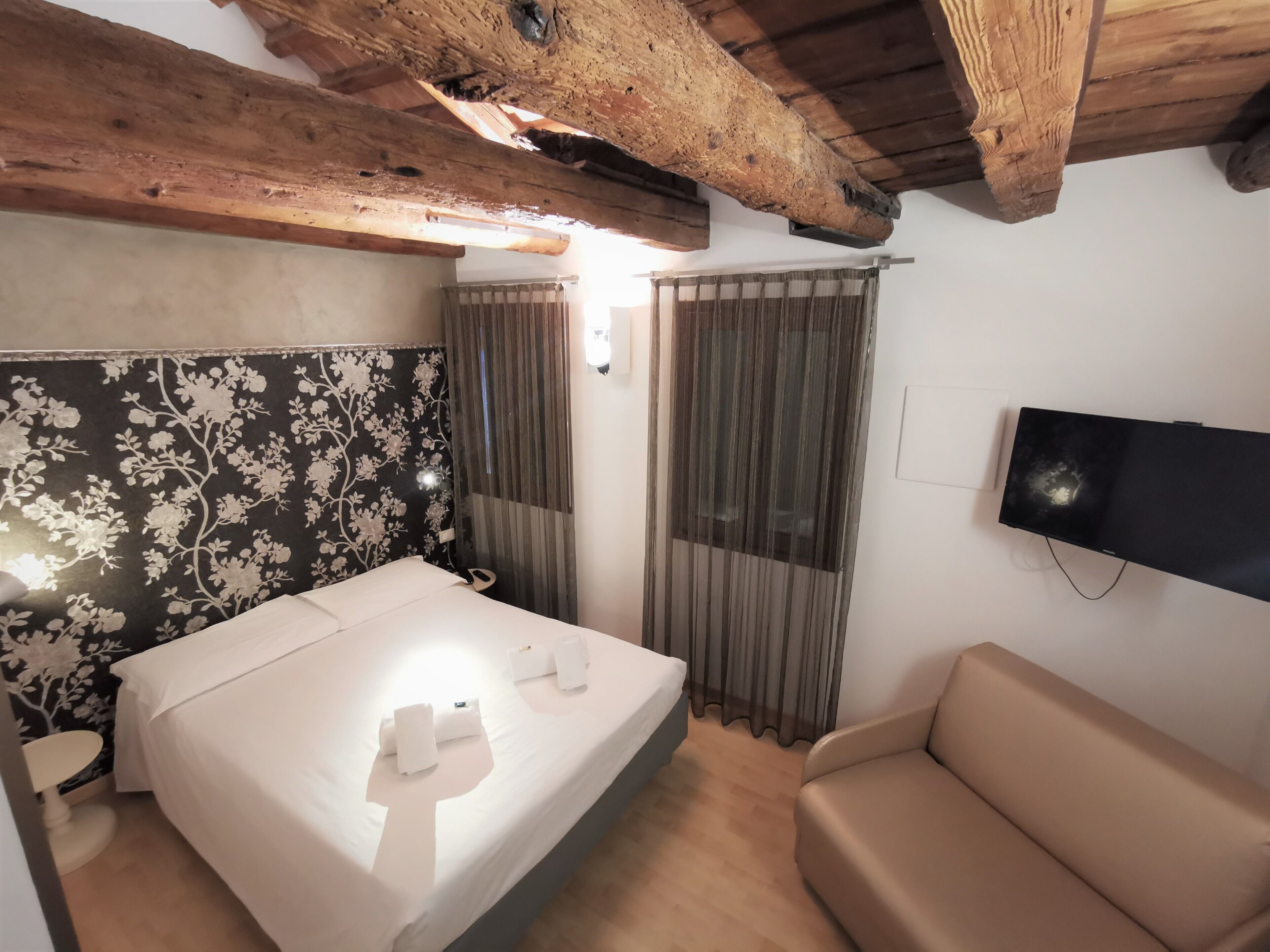 triple room, annex building | premium bedding, down duvets, in-room safe, cots/infant beds