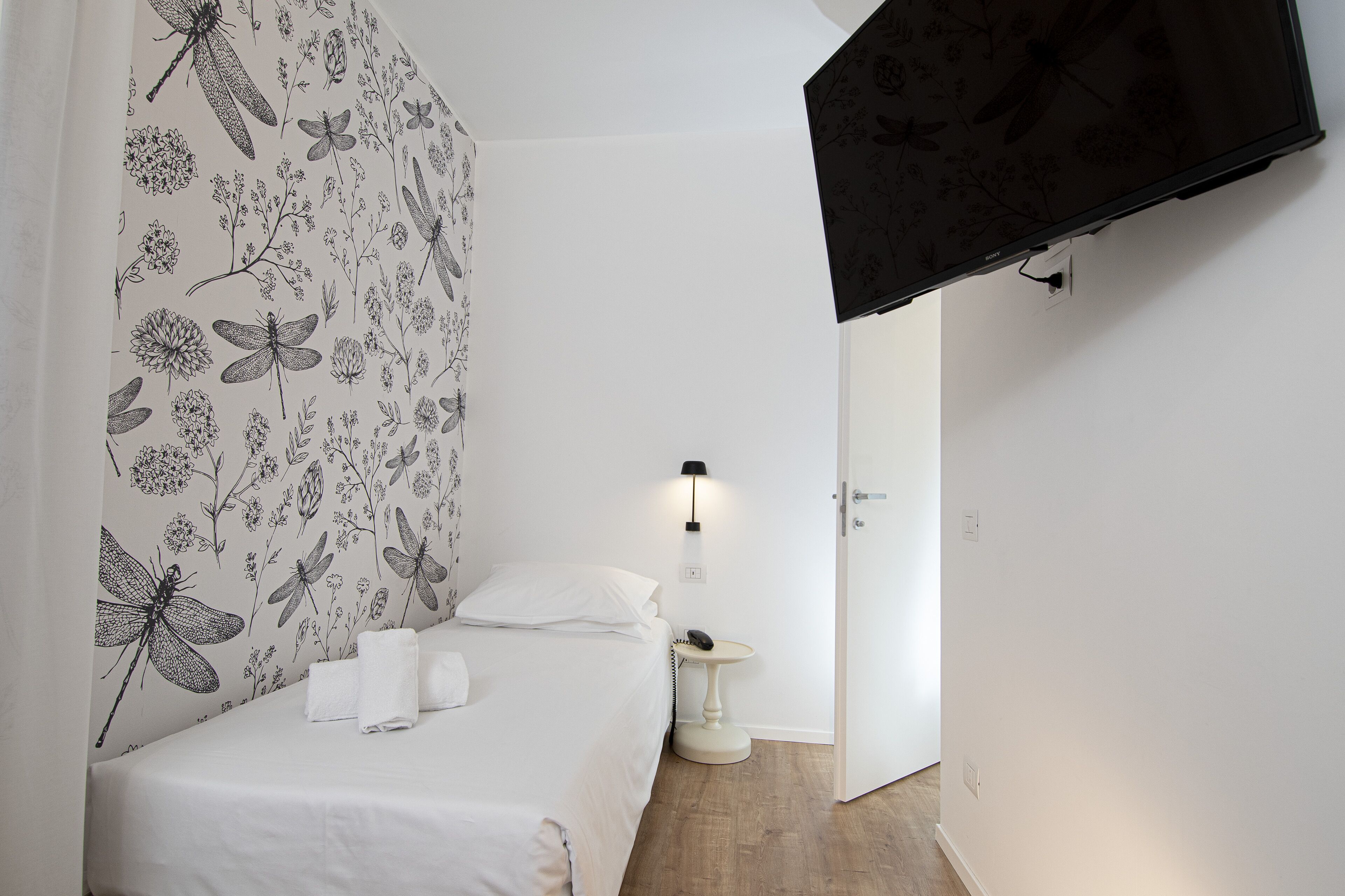 single room | premium bedding, down duvets, in-room safe, cots/infant beds