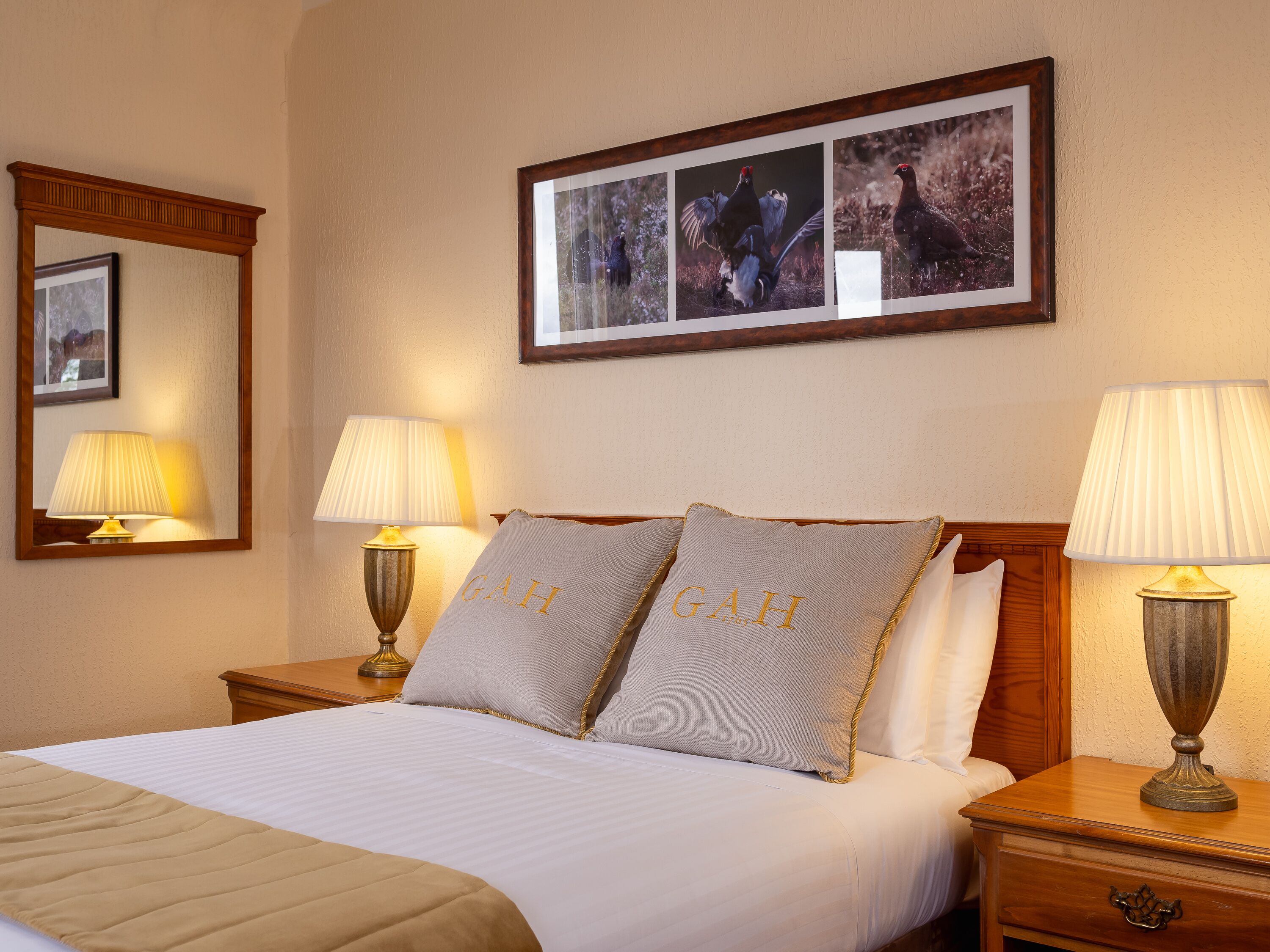 1 bedroom, desk, free wifi, bed sheets