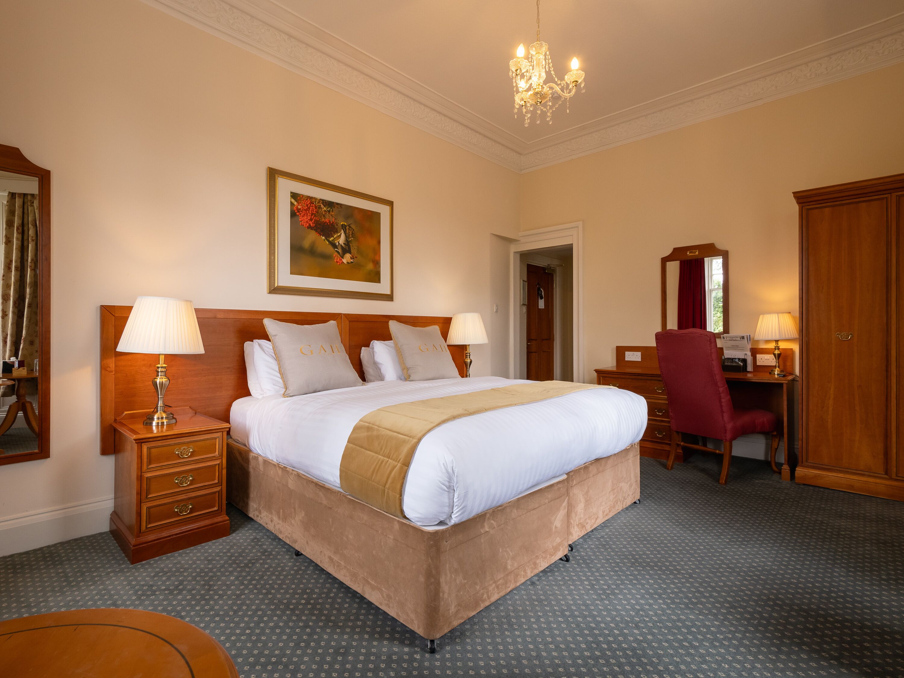 1 bedroom, desk, free wifi, bed sheets