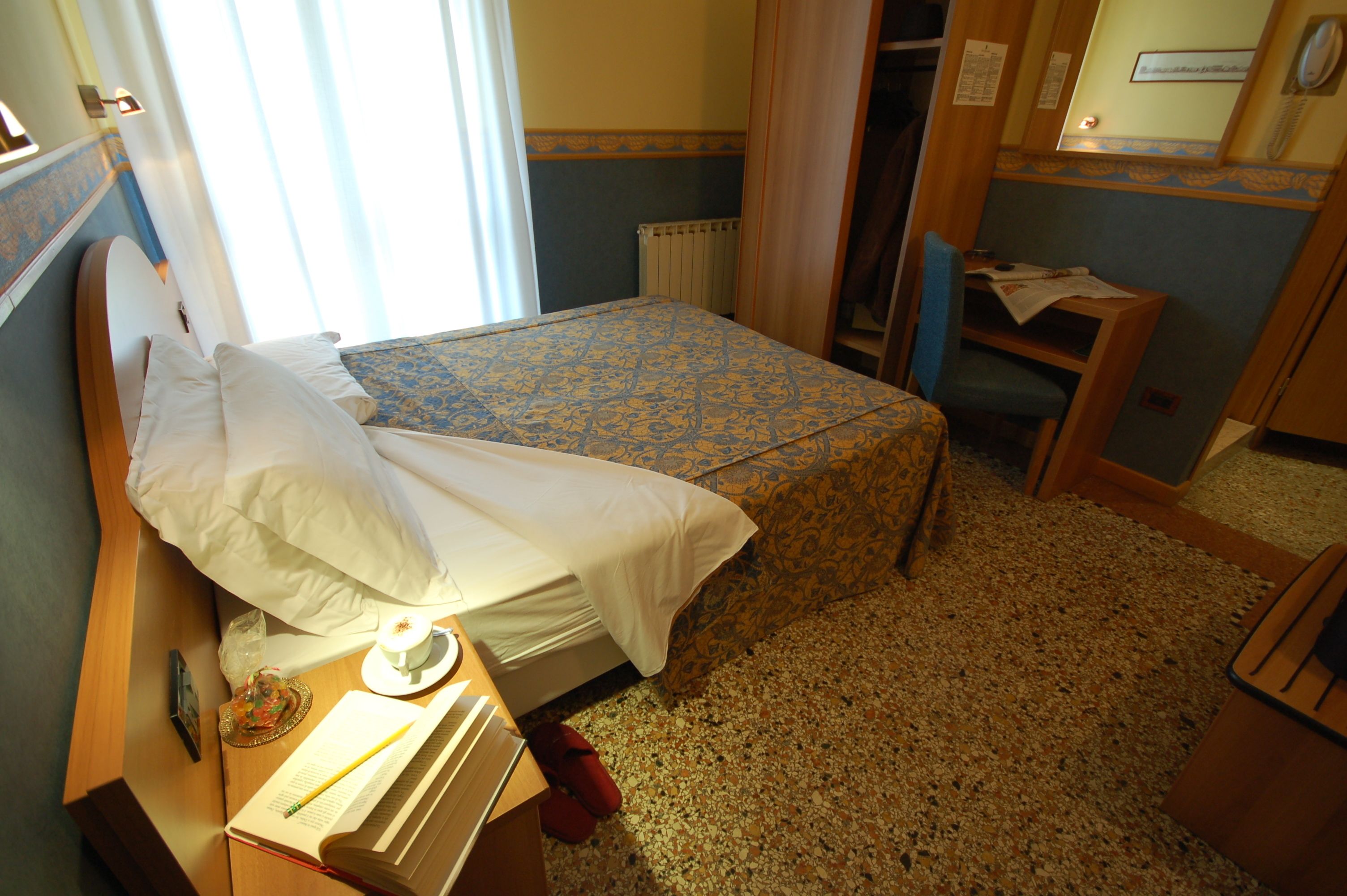 double room, 2 single beds, garden view | premium bedding, in-room safe, desk, soundproofing