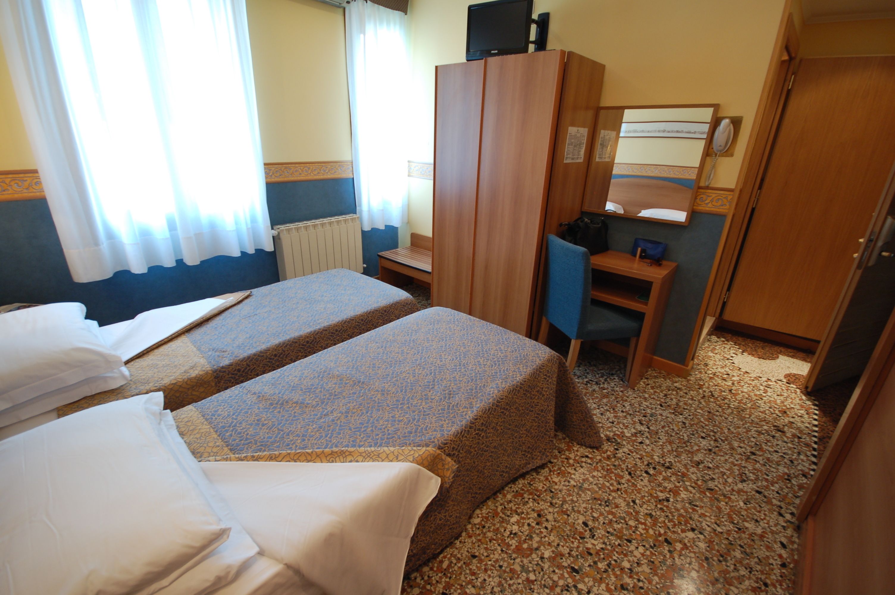 double room, 2 single beds, garden view | premium bedding, in-room safe, desk, soundproofing