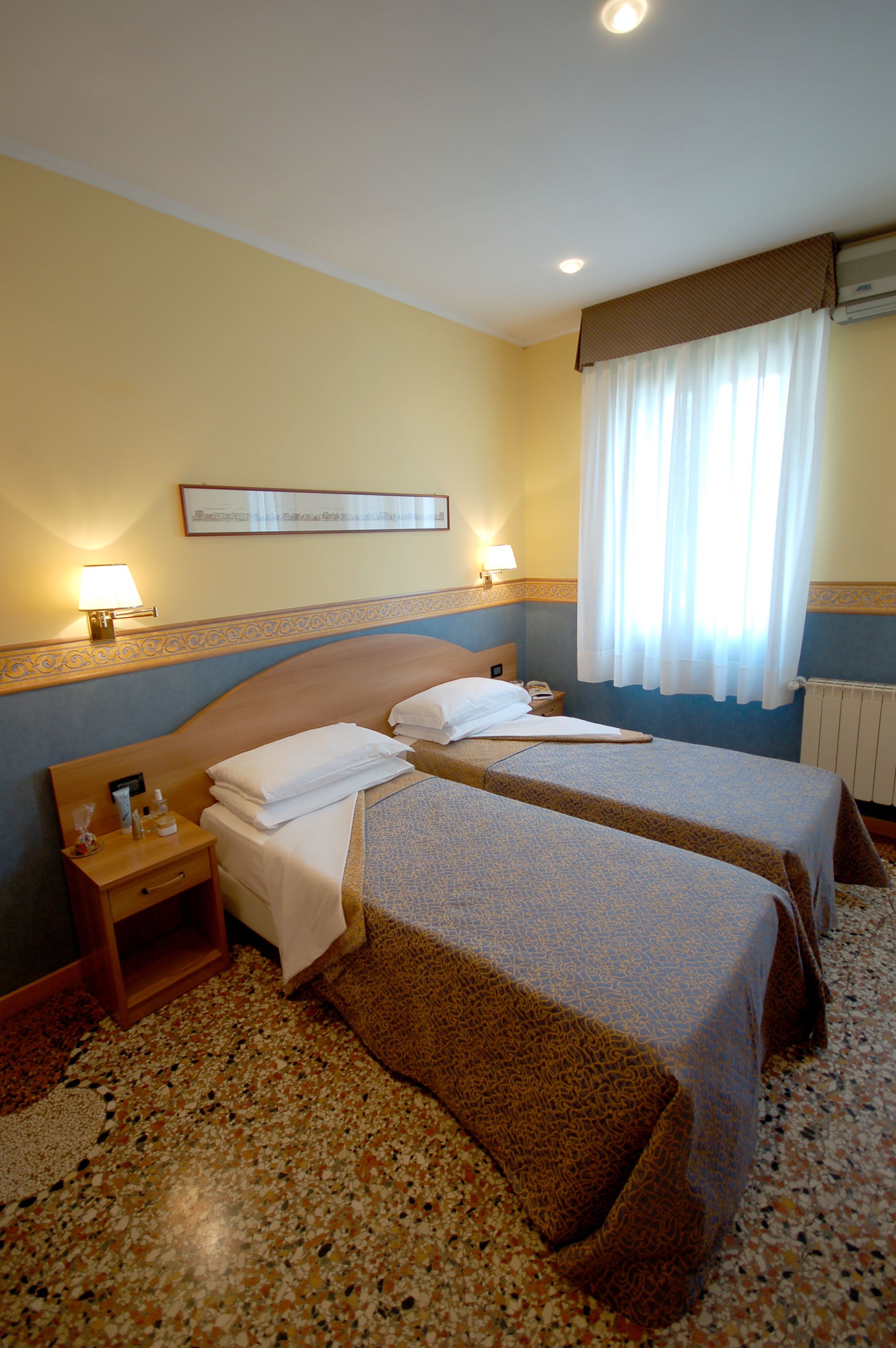 double room, 2 single beds, garden view | premium bedding, in-room safe, desk, soundproofing